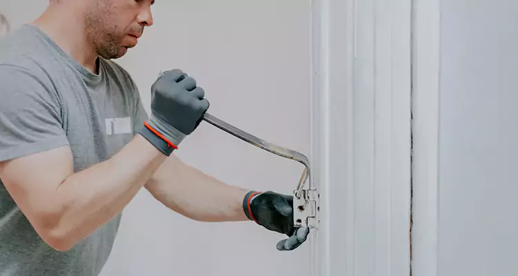 Cracked Door Jamb Repair in West Lealman, FL