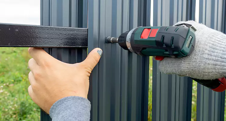 Metal Gate Repair in West Lealman, FL