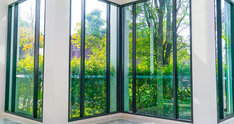 Emergency Balcony Door Glass Repair in West Lealman, FL