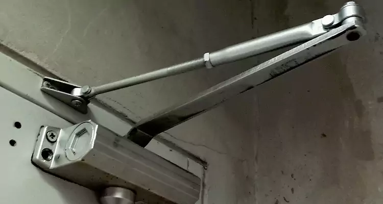 Door Closer Oil Leak Repair in West Lealman, FL