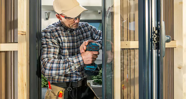Top-Rated Patio Door Handle and Lock Repair Service for Homeowners in West Lealman, FL